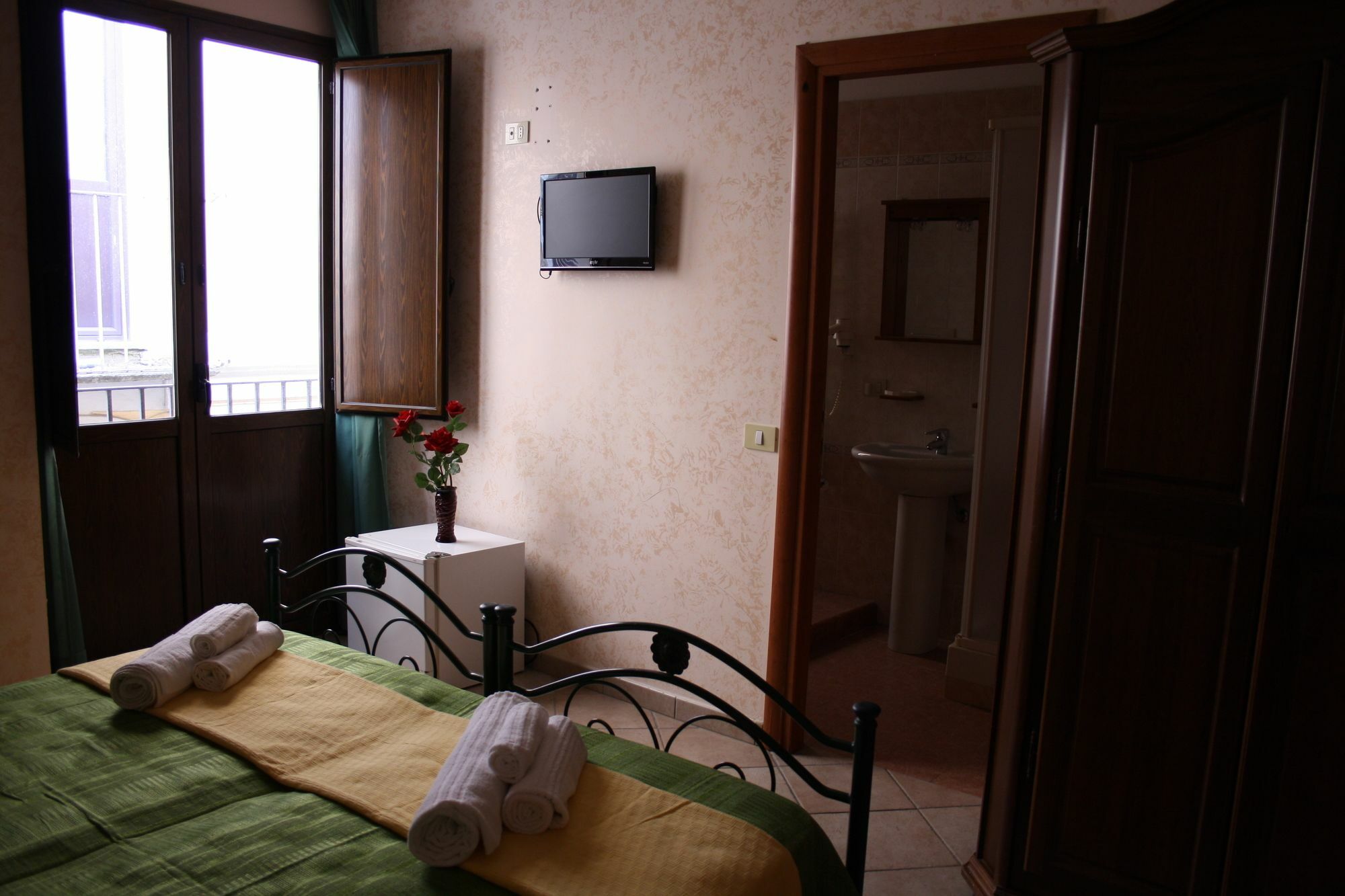 Cityguesthouse Катандзаро Екстериор снимка
