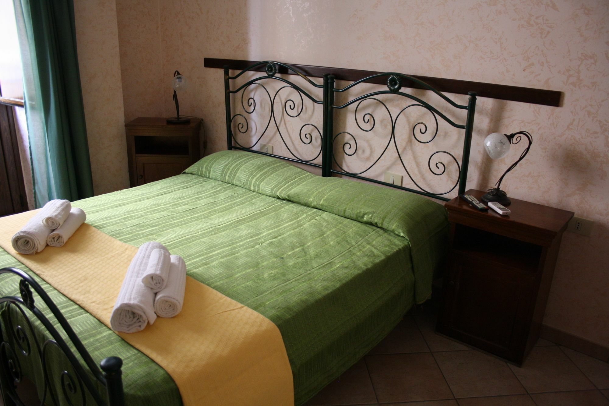 Cityguesthouse Катандзаро Екстериор снимка